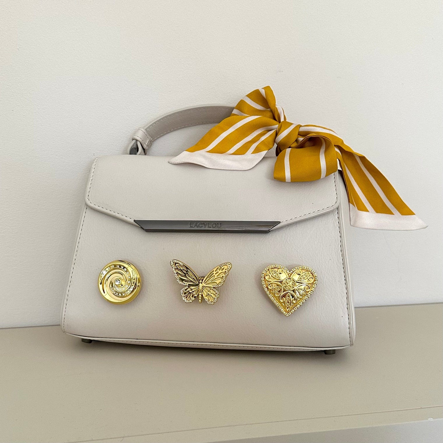 The Art of Personalisation: Why Interchangeable Charms Are the Future of Handbags